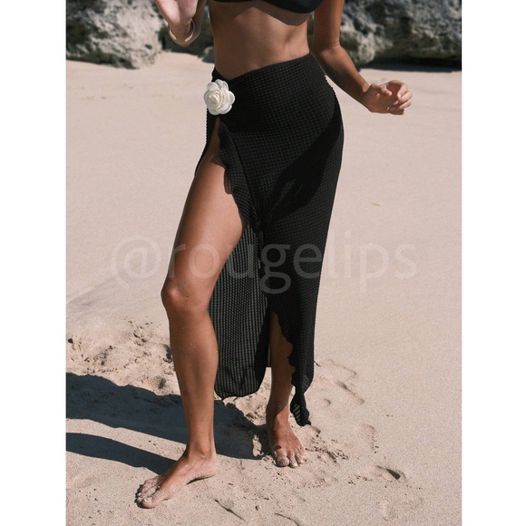 Black Beach Sarong Skirt with Flower Detail Stretchy Semi-Sheer - Picture 5 of 10